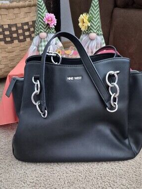 Nine West Black Tote with Silver Chain Links. VERY GOOD USED CONDITION
